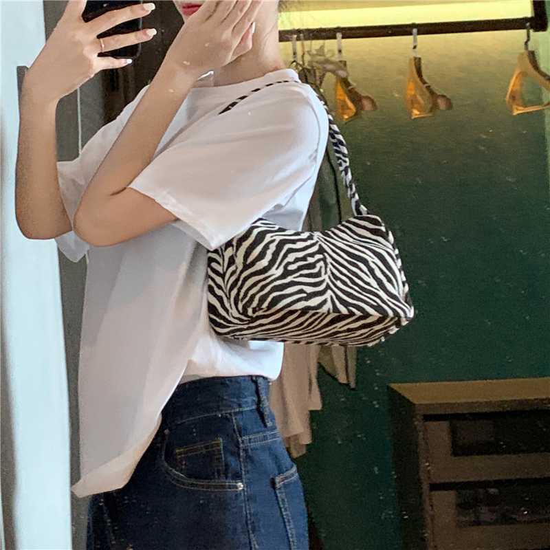 斑马纹包包女2024新款潮网红包小众设计大学生上课包大容量包