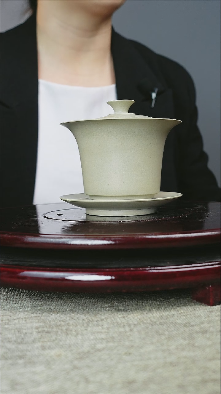 【闪购商品】陶瓷壶2 百克盖碗=马蹄形170c
