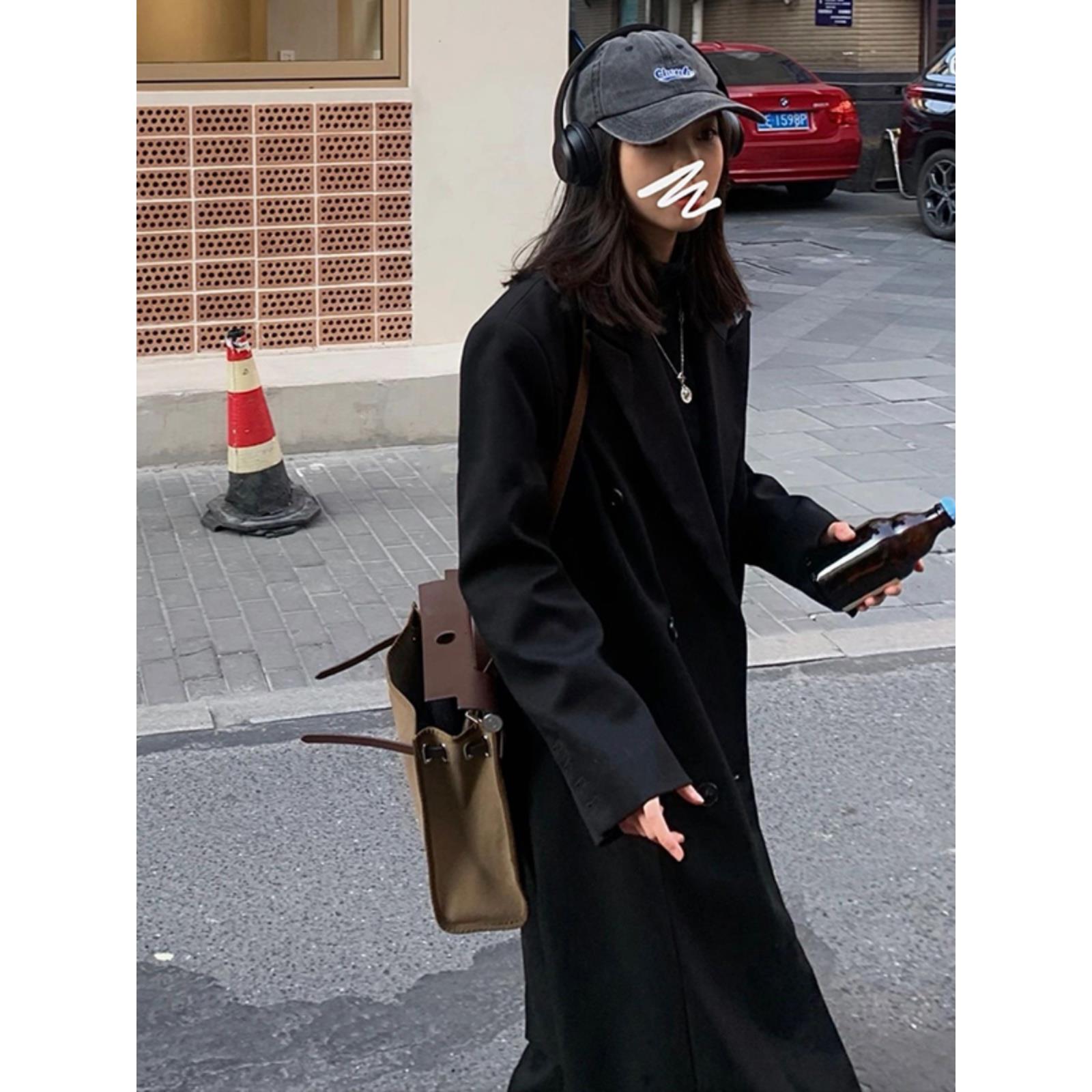 羽绒服内胆黑色西装毛呢大衣女秋冬季新款赫本风加厚正肩呢子外套