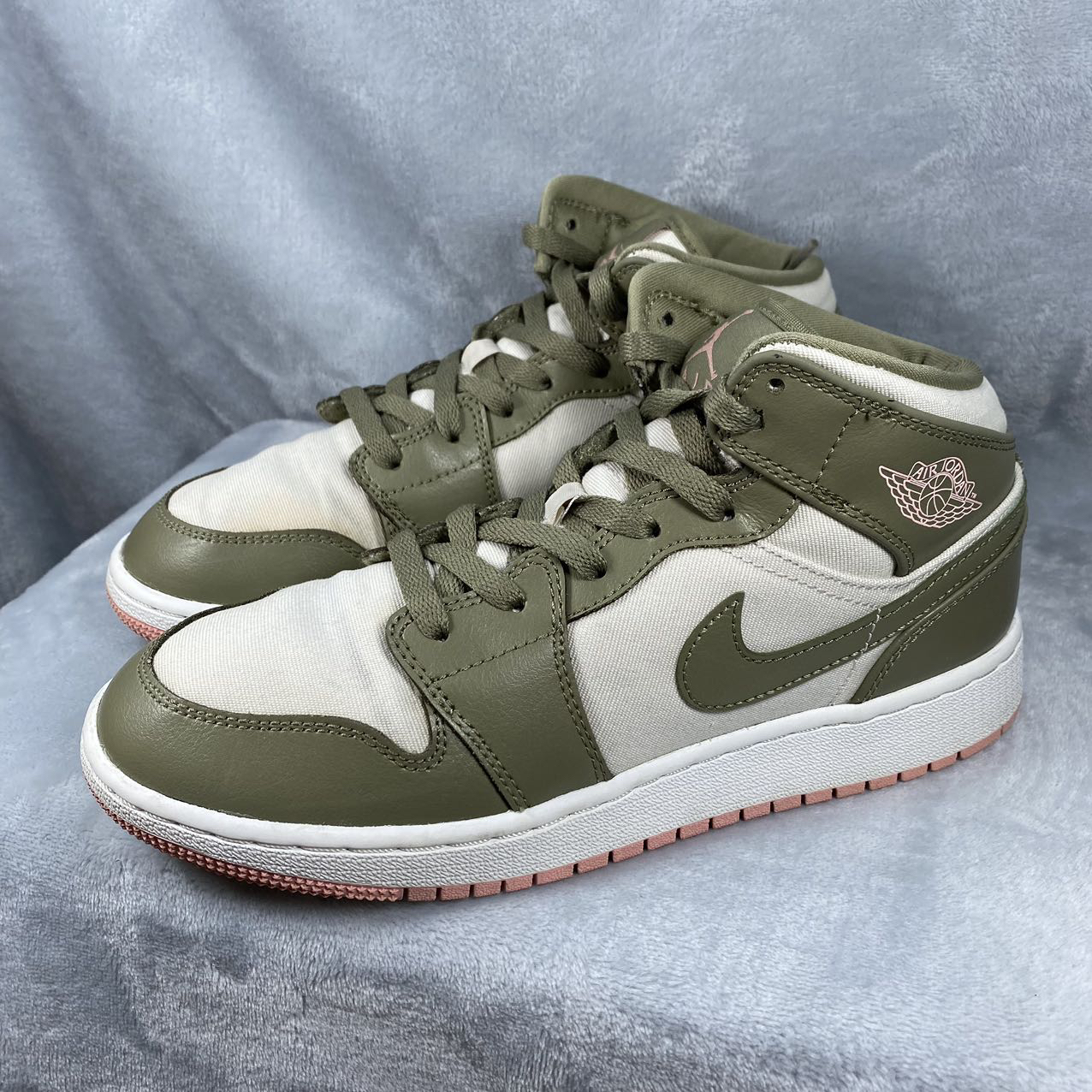 38.5码偏小建议38码 Nike AJ1 白绿 板鞋 9新 公价1299