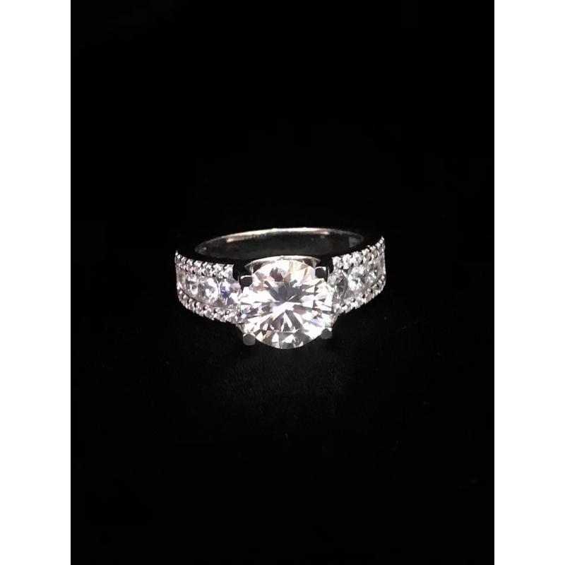 戒指 戒指 印度白色豪镶戒指 K9