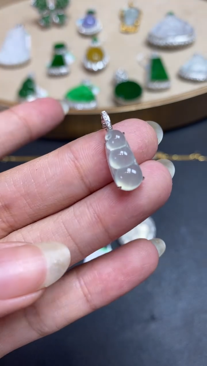 【闪购商品】翡翠镶嵌吊坠18K金镶嵌26|980