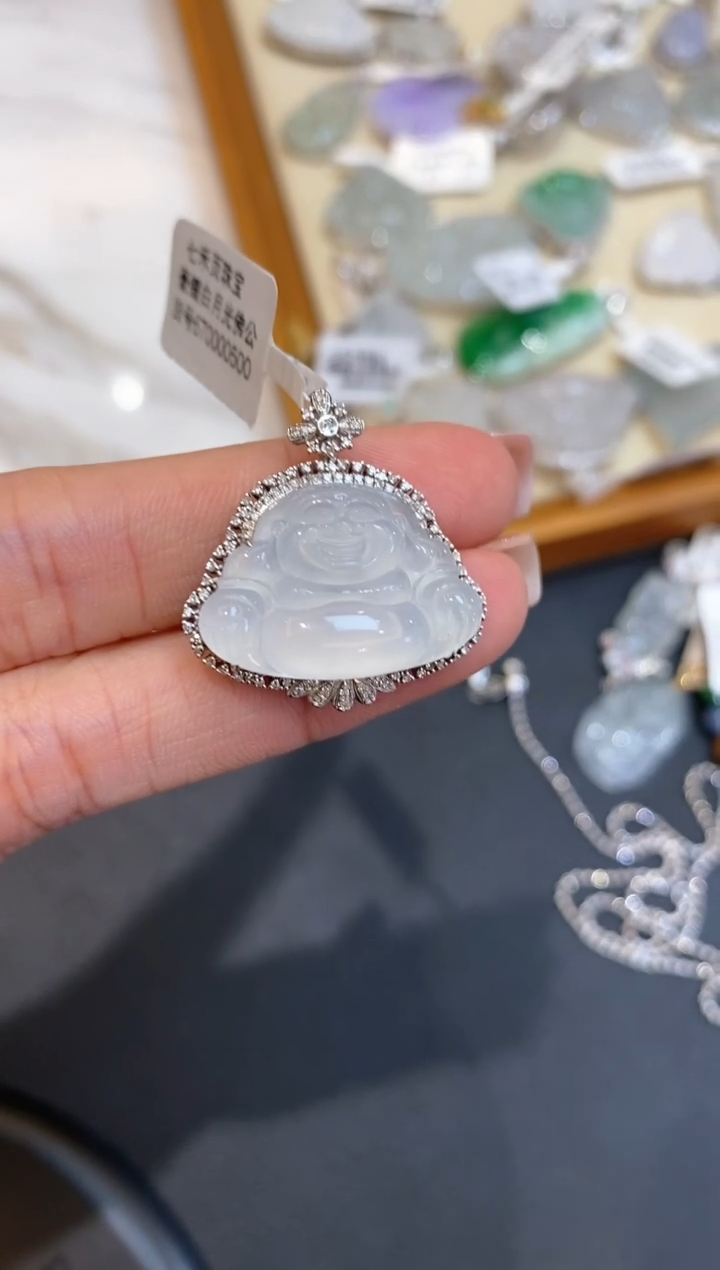 【闪购商品】翡翠吊坠18K金镶嵌钻石镶嵌缅料茅台白佛公