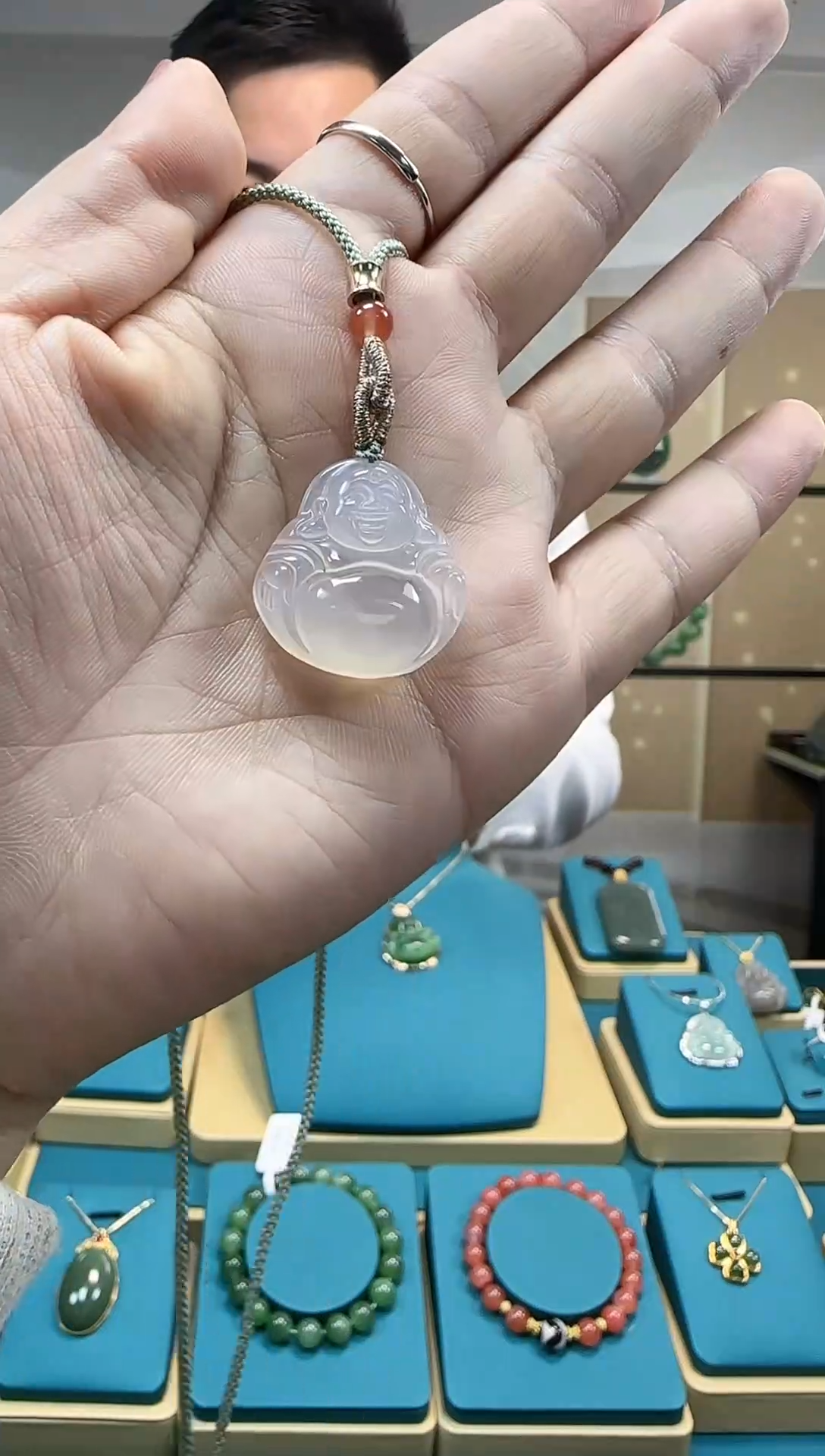 【闪购商品】玛瑙/玉髓吊坠(赠链)未镶嵌玛瑙佛公吊坠