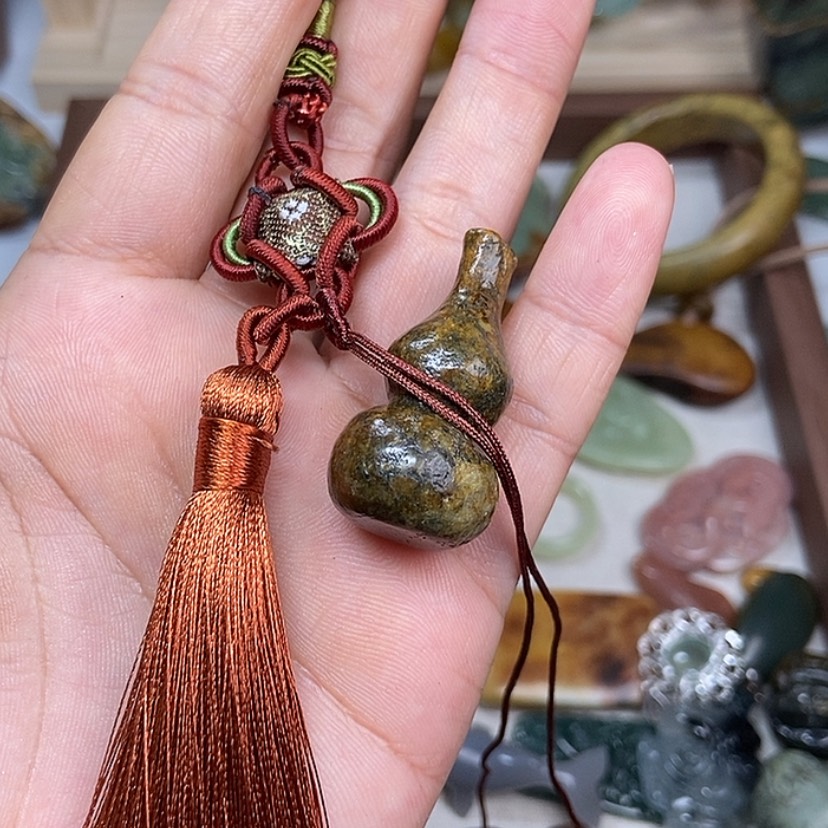 【闪购商品】岫岩河磨玉（透闪石质玉）颈饰未镶嵌