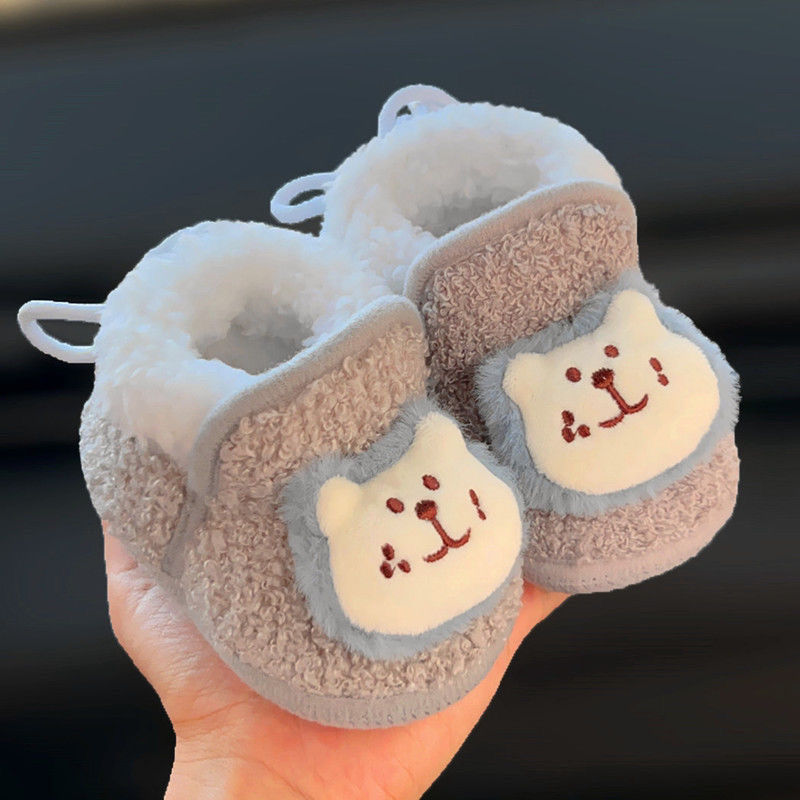 0-1岁新生婴儿秋冬鞋子3-6-12个月宝宝保暖防掉软底学软底学步鞋