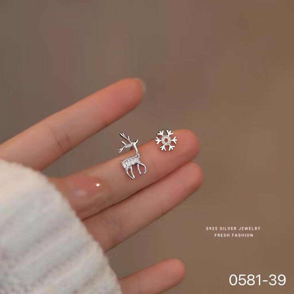 925银耳饰 0581气质轻奢精致小巧可爱百搭设计感AB麋鹿雪花耳钉