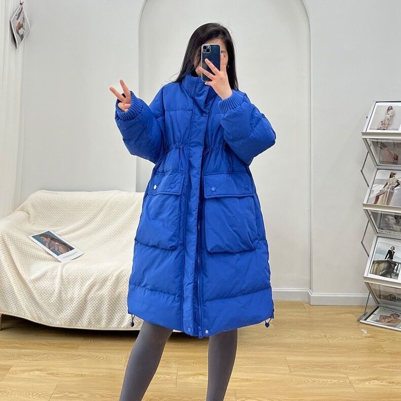 雪中飞羽绒服女2023冬韩版设计感抽绳收腰立领宽松中长款白鸭绒加