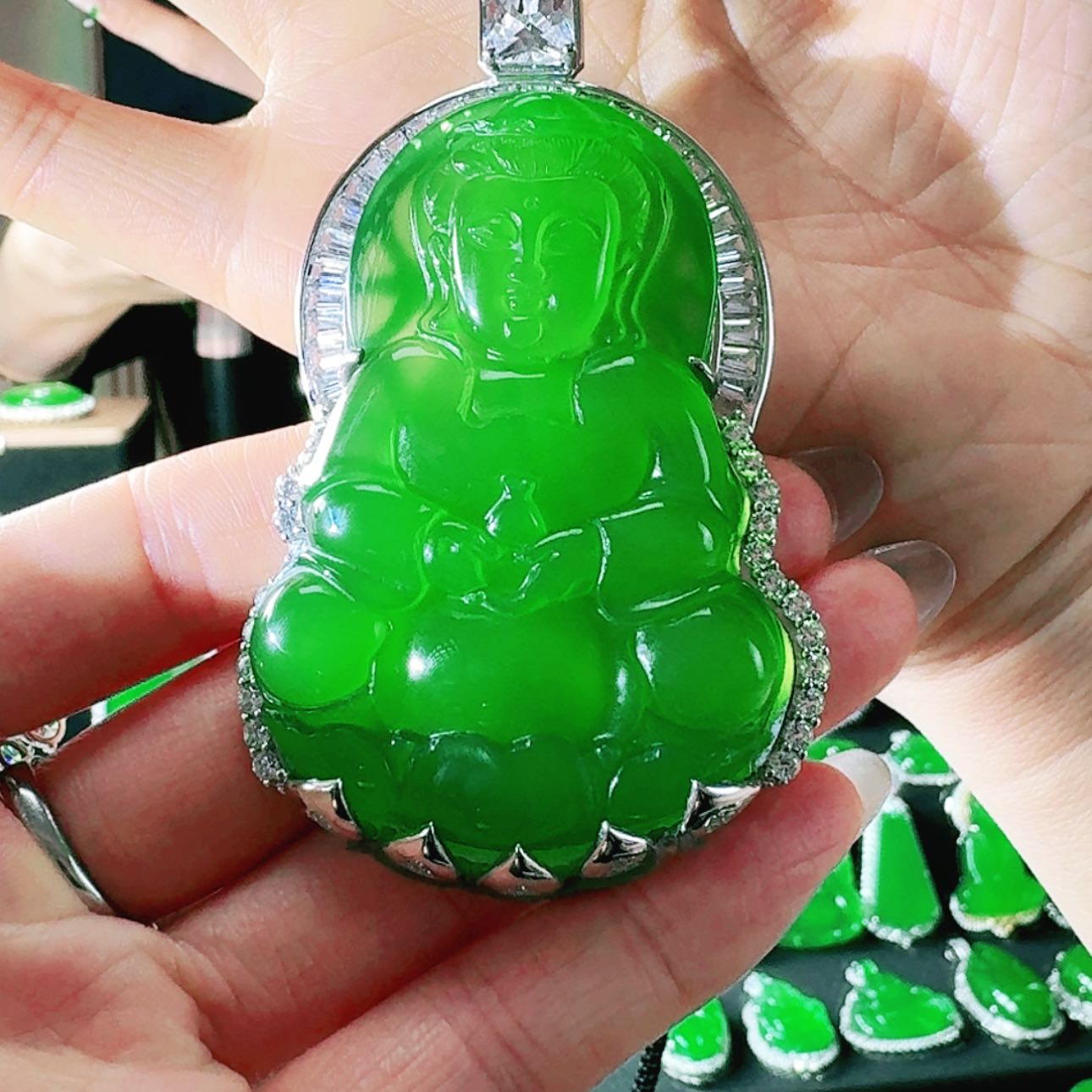 【闪购商品】玛瑙/玉髓吊坠(不含链)银S925镀金镶嵌?**子