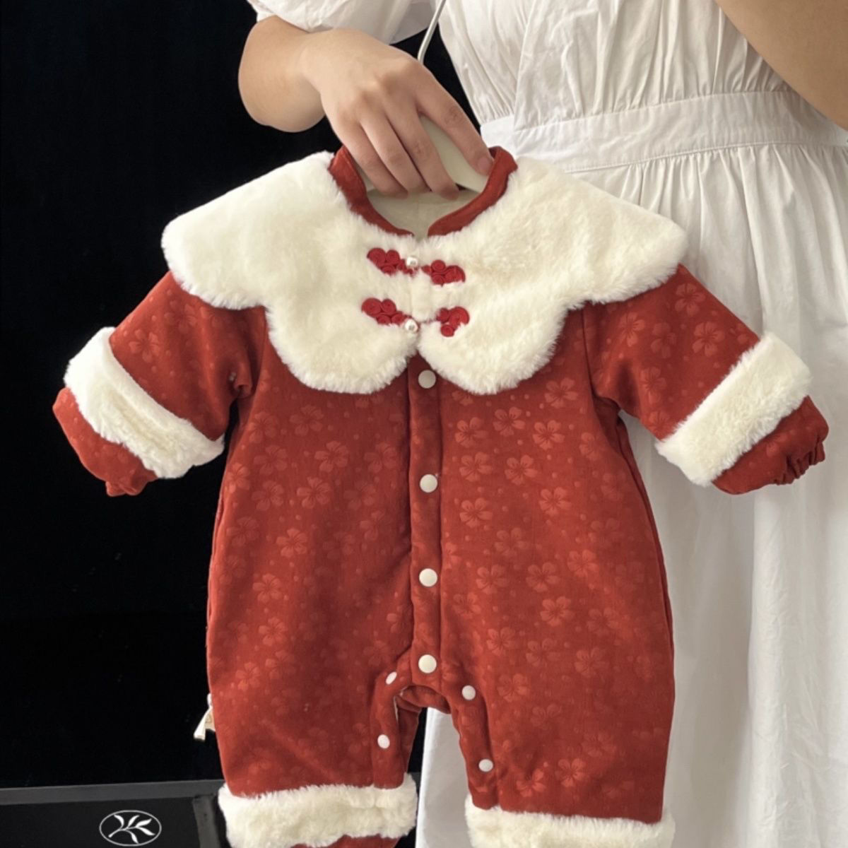 现货婴儿加厚衣服连体衣哈衣冬装中国周岁冬季加绒拜年百天外出
