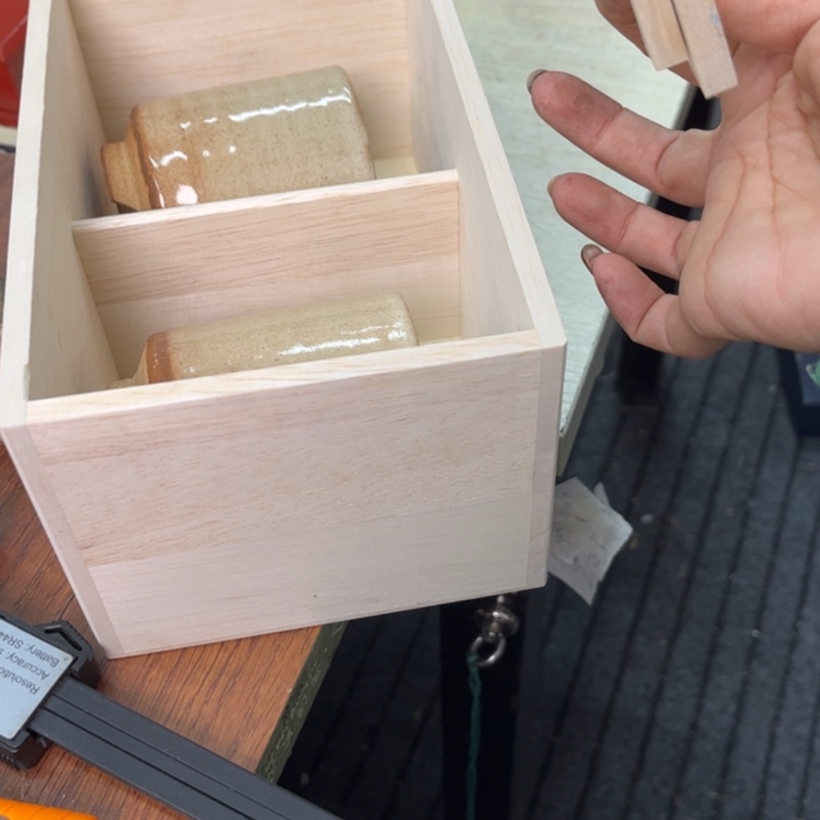 【闪购商品】一个陶瓷物件落**影