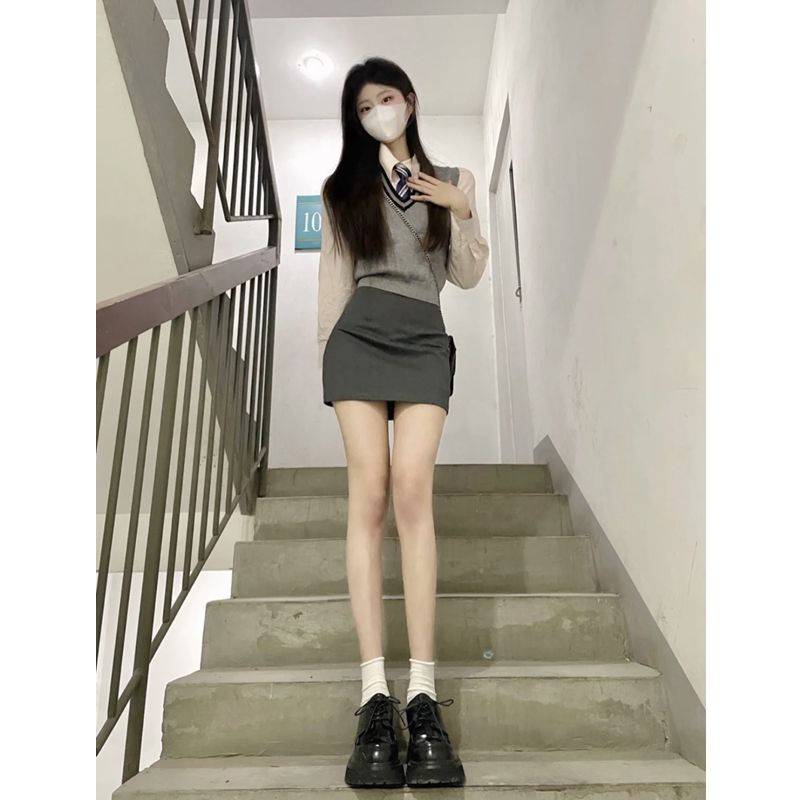 复古学院风V领灰色针织毛衣修身马甲短款白色衬衫包臀短裙三件套