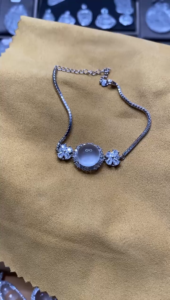 【闪购商品】石英质玉手链银S925镶嵌手链