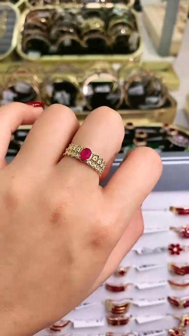 【闪购商品】红宝石戒指18K金镶嵌.