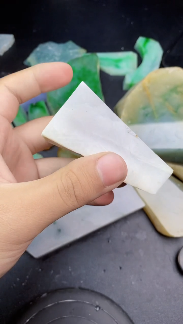 【闪购商品】翡翠挂件未镶嵌072