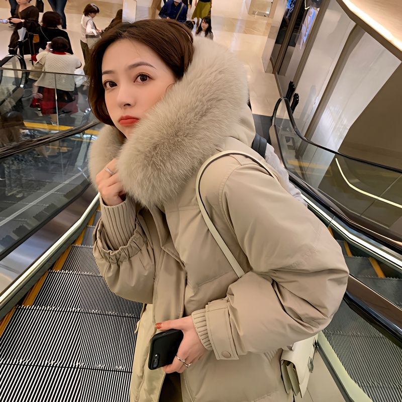 波司登反季大狐狸毛羽绒服女中长款2023新款加厚收腰修身过膝白鸭