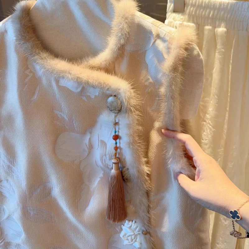 夹棉重工提花坎肩冬季百搭新中式新款女马甲上衣加厚设计感宽松女