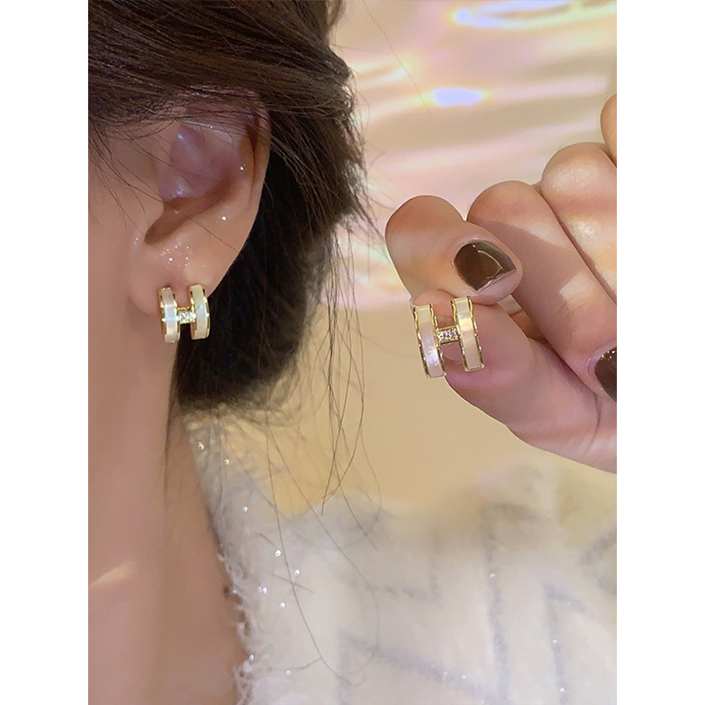 合金耳饰 气质高级感字母H耳钉新款2023爆款小众设计感简约个性