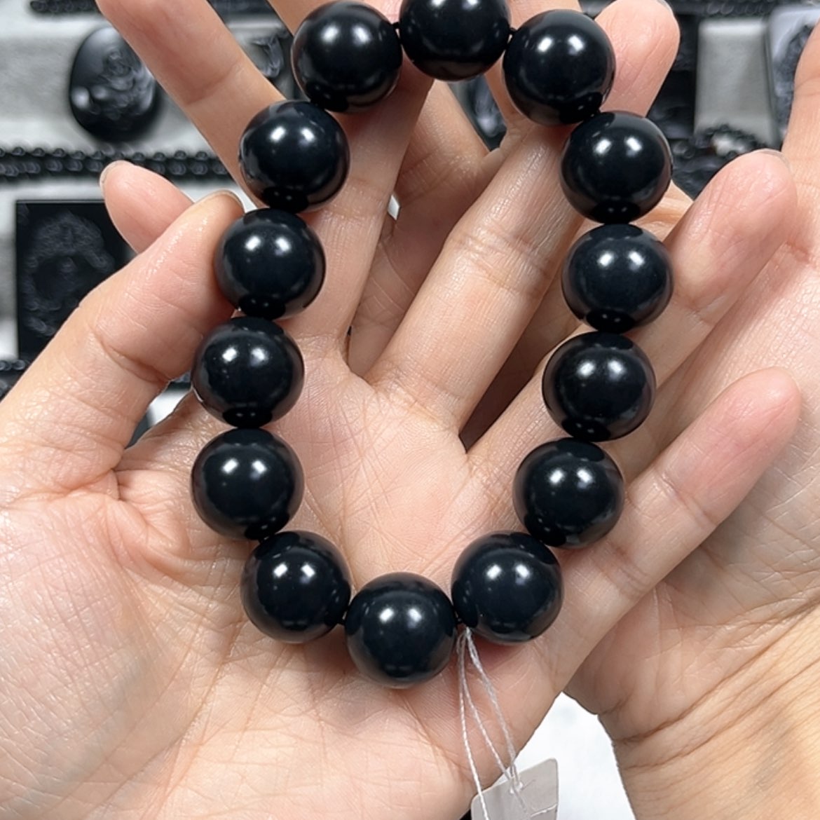 【闪购商品】和田玉（墨玉）颈饰未镶嵌卡16圆珠高羊脂