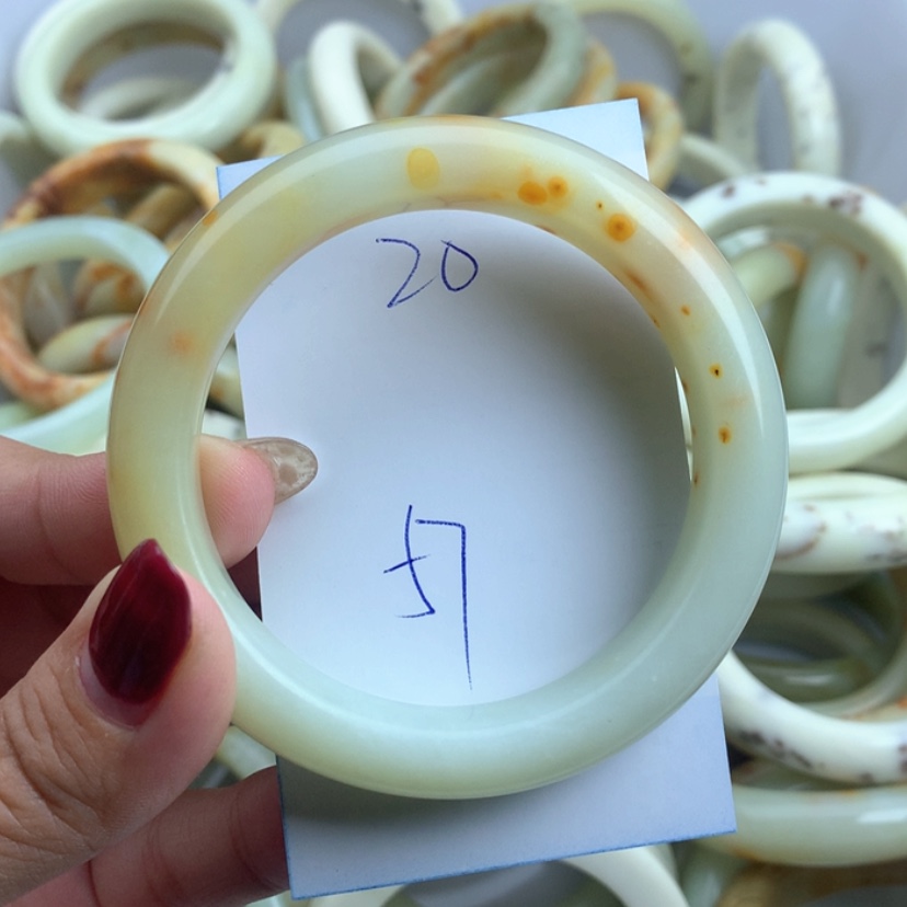 【闪购商品】蛇纹石玉手镯未镶嵌