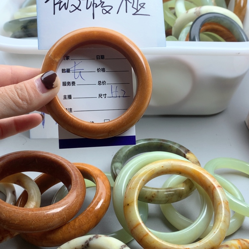 【闪购商品】蛇纹石玉手镯未镶嵌長*