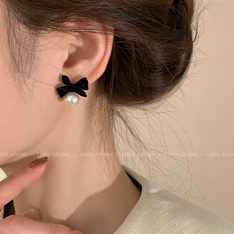 非金属仿珍珠耳饰 丝绒蝴蝶结耳钉洋气耳饰女 小众设计感气质耳环