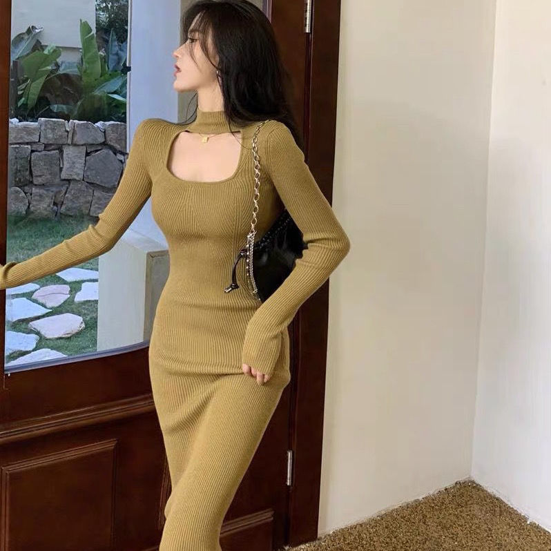 赫本风配大衣显身材挂脖高领加厚保暖针织连衣裙收腰包臀百搭潮流