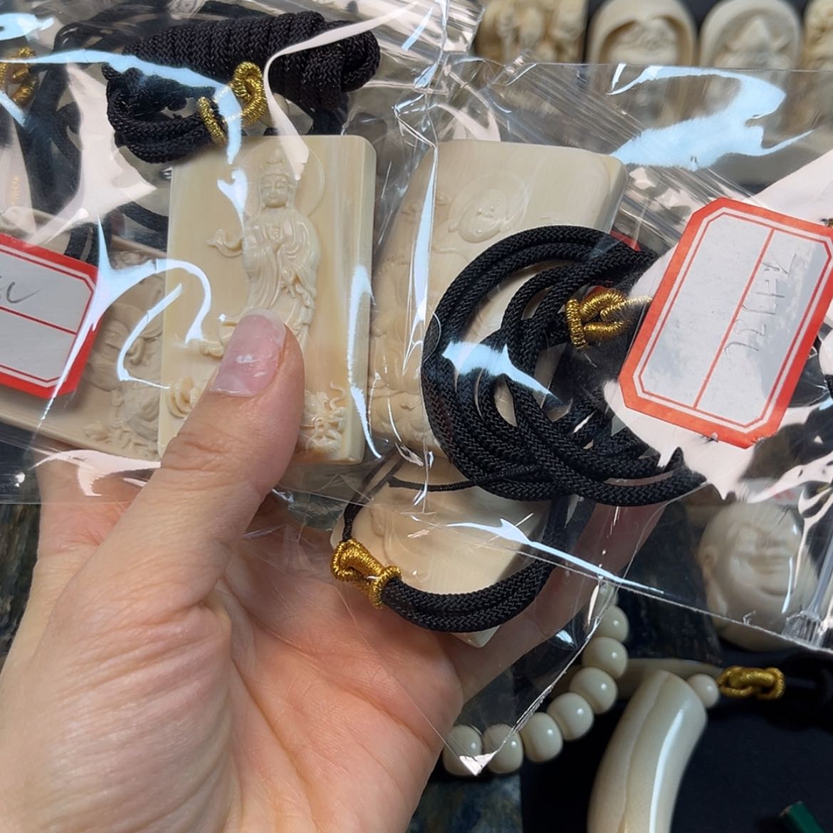 【闪购商品】白玉菩提吊坠不***意猛犸牙