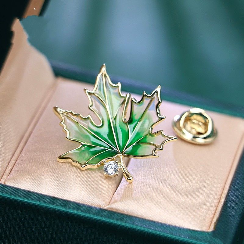 百搭枫叶胸针女复古银杏叶胸花领口防走光扣固定衣服别针配饰时尚
