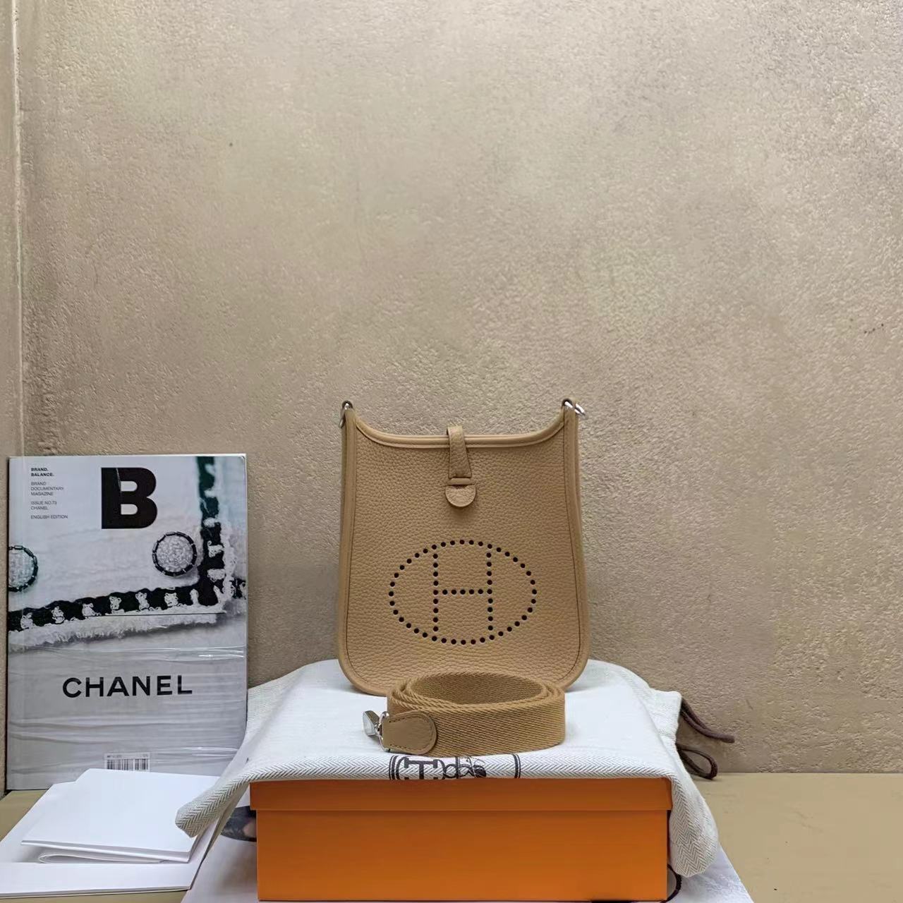 95新  壹臻中古/Hermes 饼干色mini伊芙琳 u刻 78418019