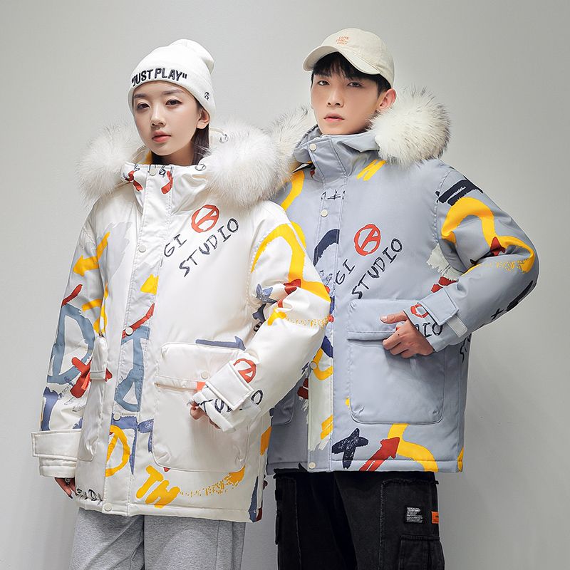 雪中飞新款情侣羽绒服男2023冬季潮牌短款大毛领涂鸦帅气学生白鸭