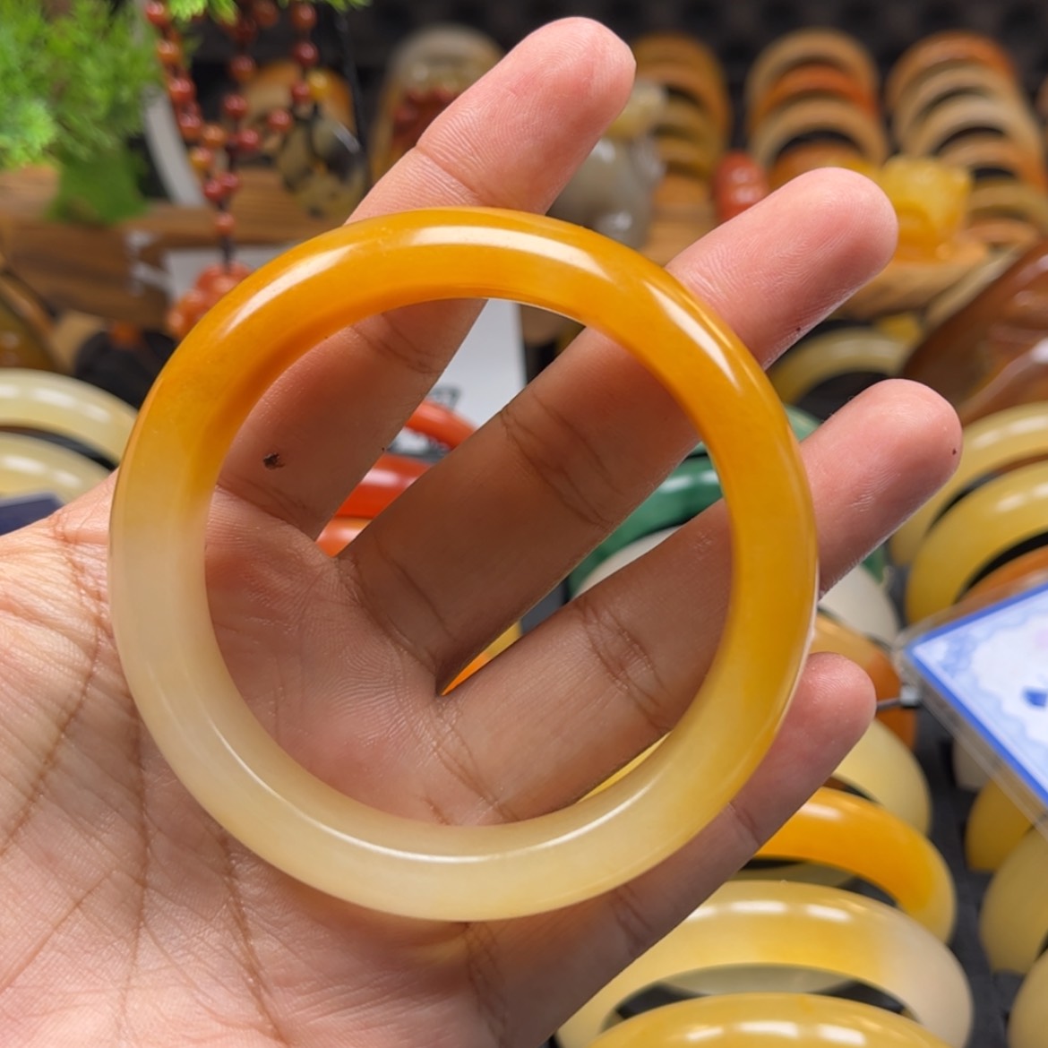 【闪购商品】石英质玉（黄龙玉）手镯未镶嵌惊**鸟