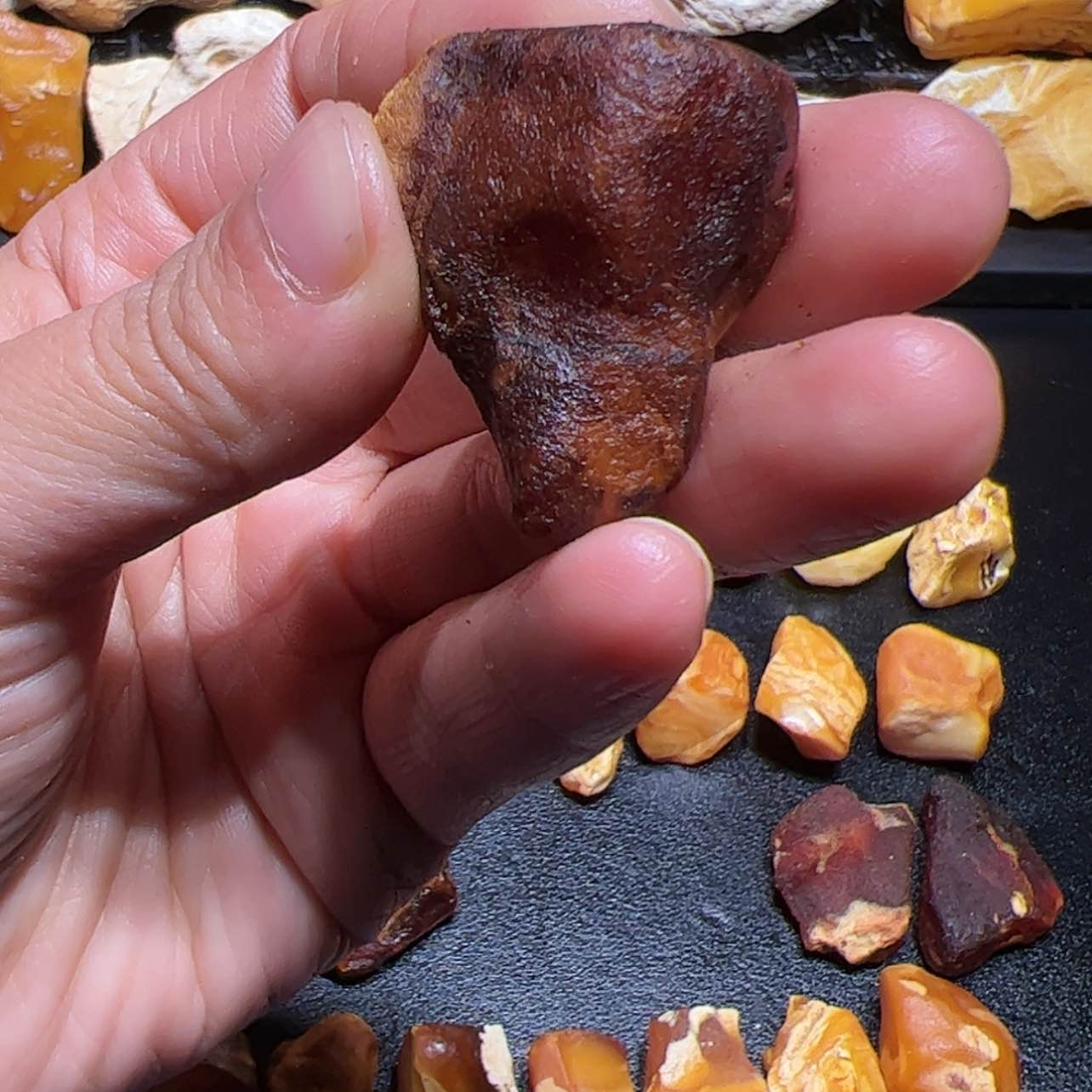 【闪购商品】定制琥珀未镶嵌莫*