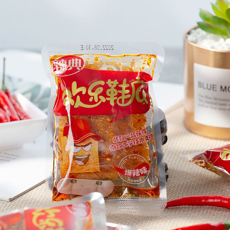 辣典欢乐鞋底江西大辣片网红辣条老式豆皮休闲零食组合怀旧经典