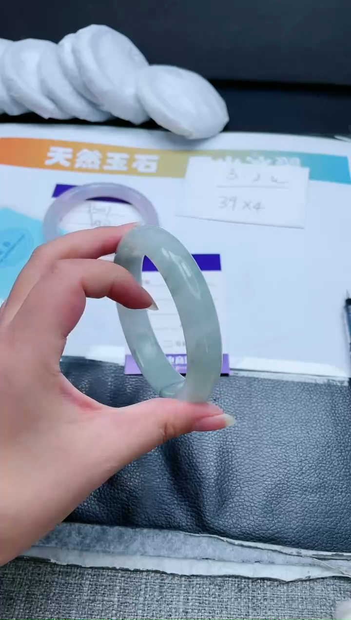 【闪购商品】石英质玉手镯未镶嵌14T302-61