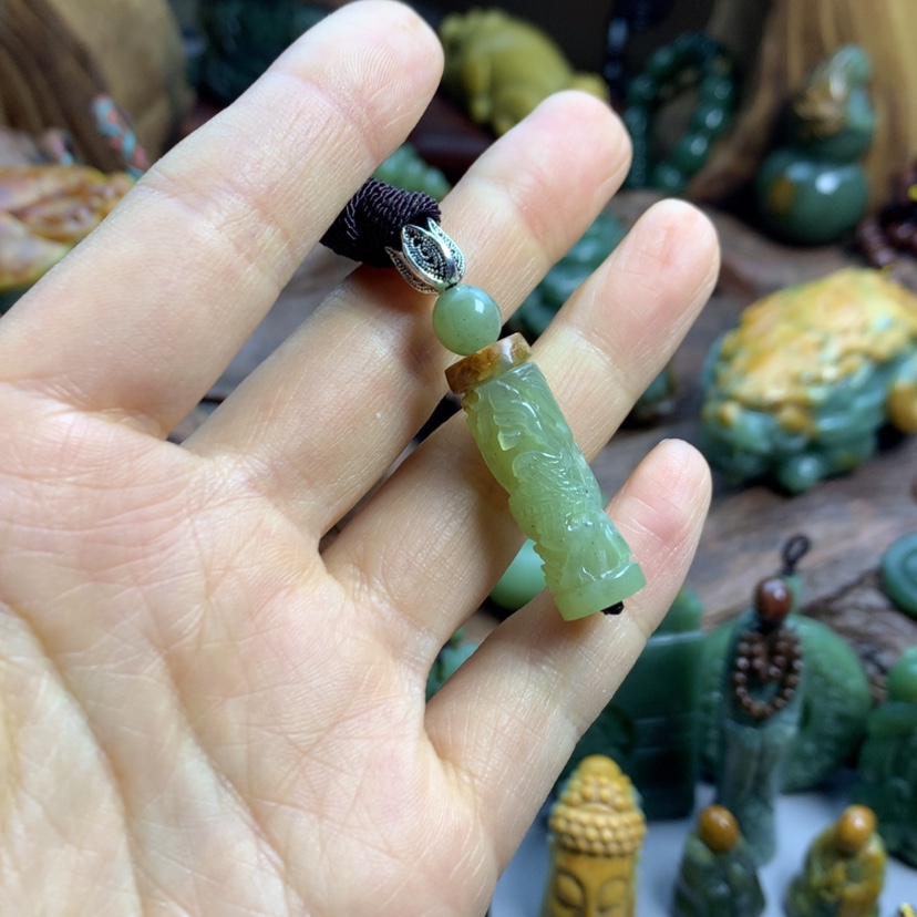 【闪购商品】岫岩河磨玉（透闪石质玉）手把未镶嵌