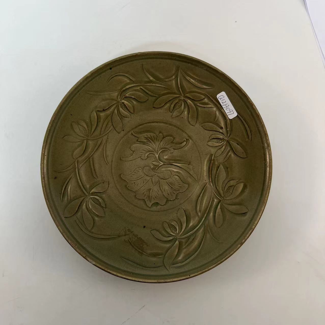 (AD6) Q1213097 耀州剃花花卉纹盘