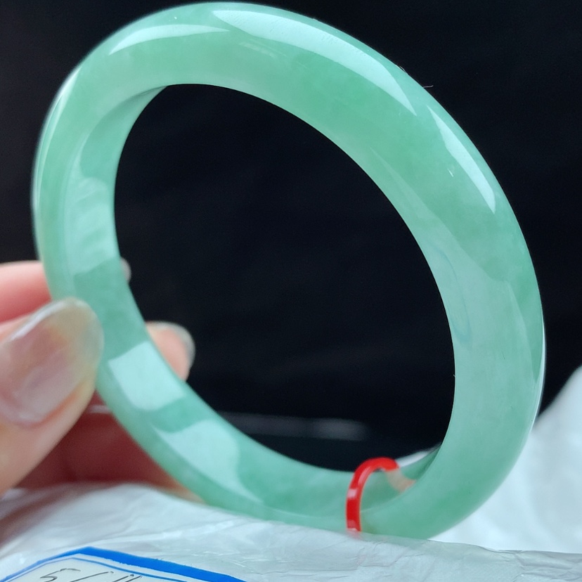 【闪购商品】翡翠手镯未镶嵌40108