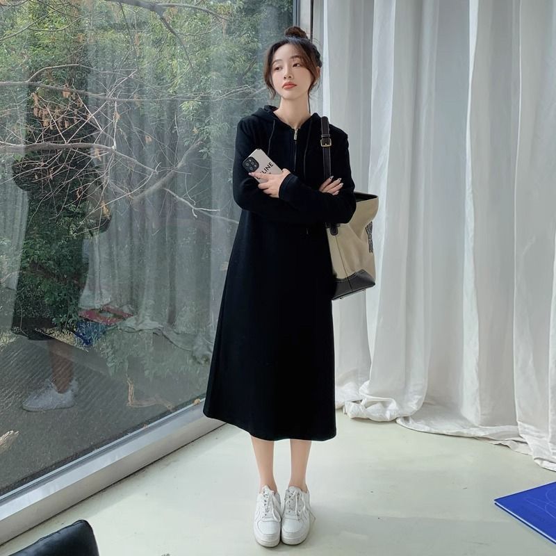 黑色连帽拉链裙女春秋季新款大码中长款长袖连衣裙子胖mm2-300斤
