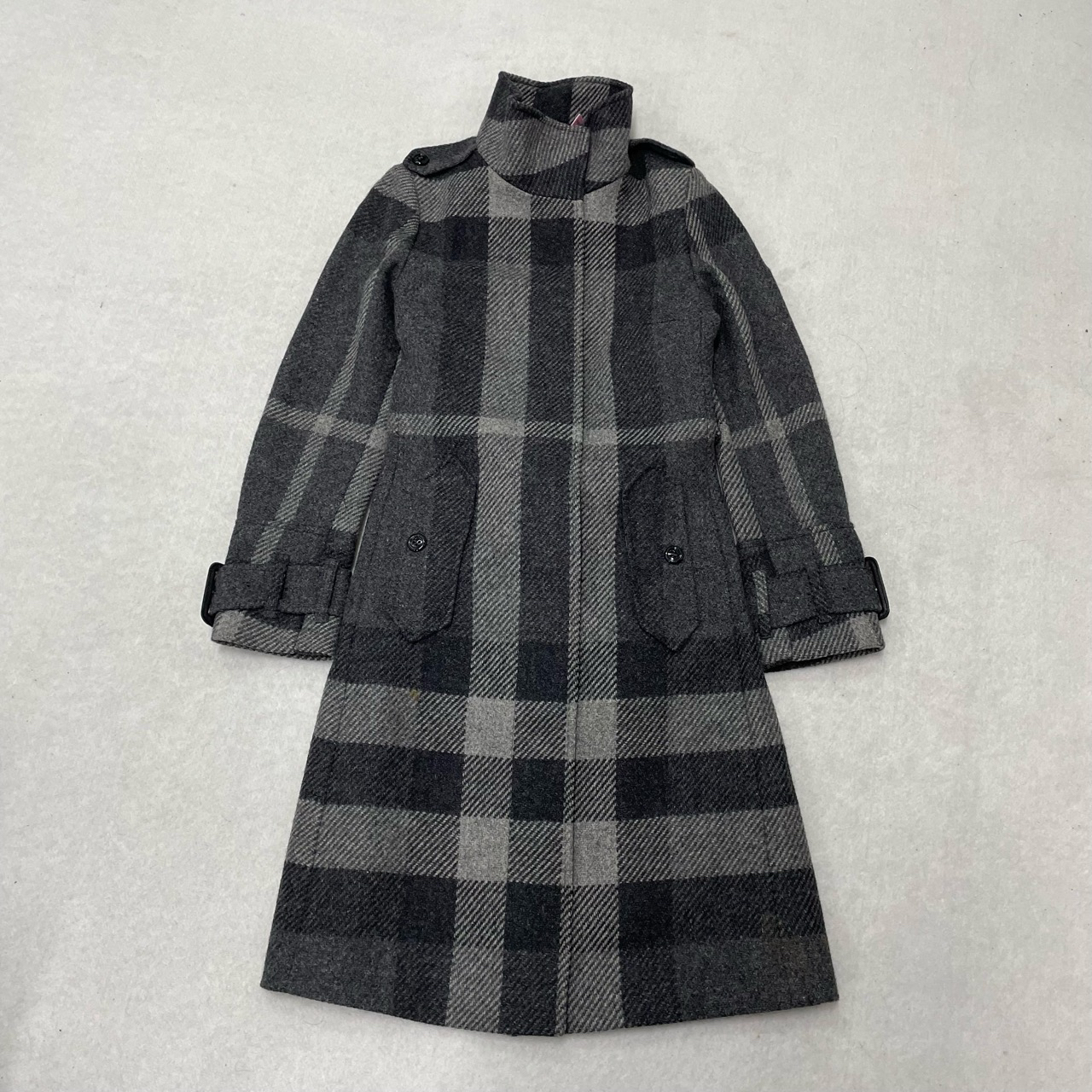 99新  Burberry格纹大衣uk4 6644971