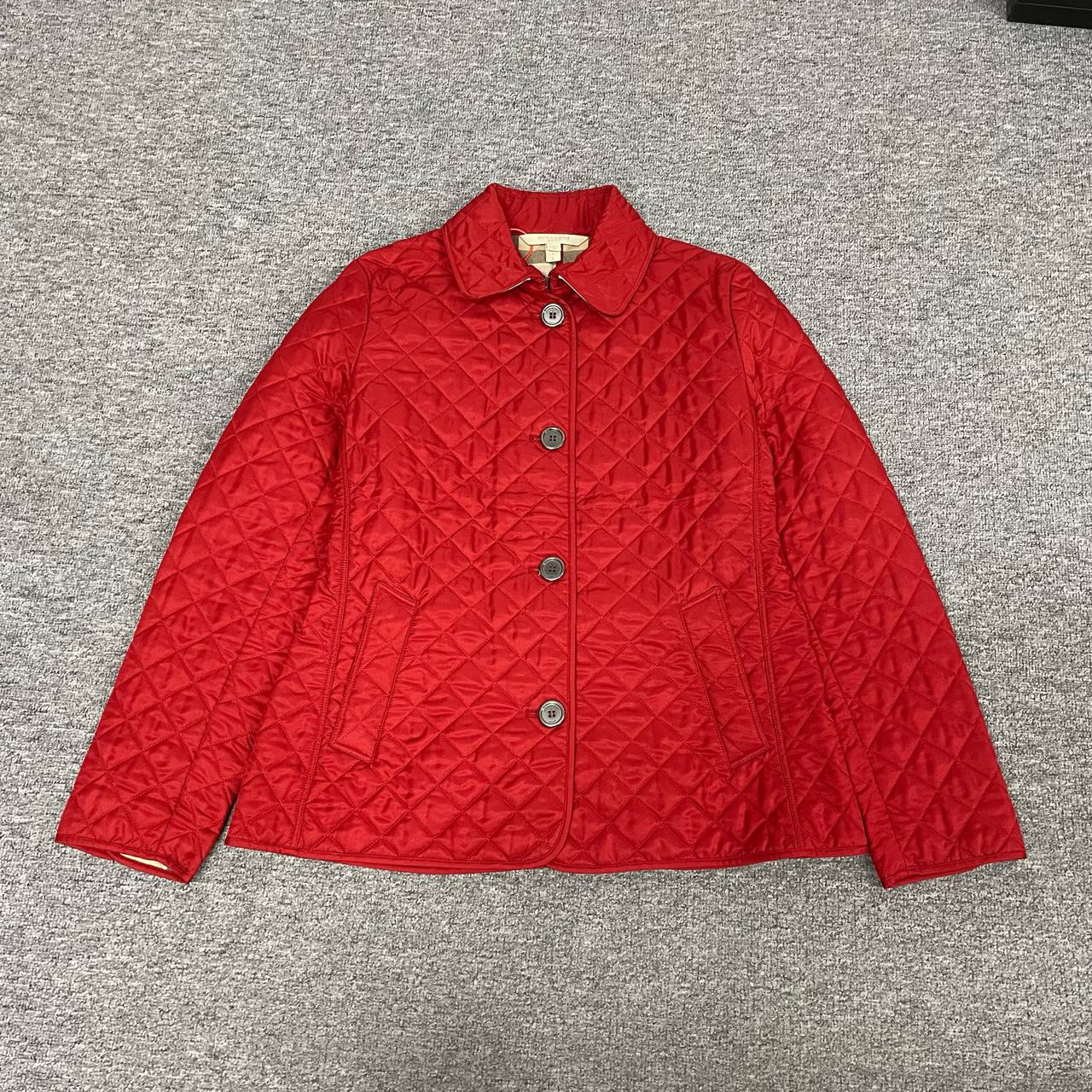 99新  Burberry 圣诞红 菱格绗缝棉服 L码
