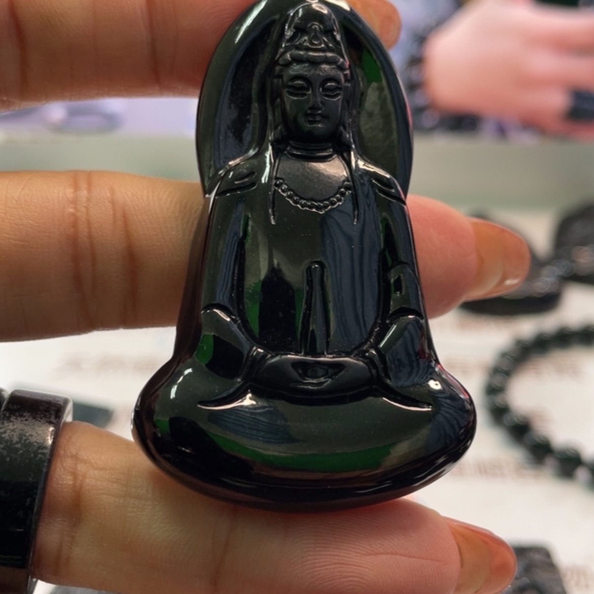 【闪购商品】翡翠颈饰未镶嵌尔*青