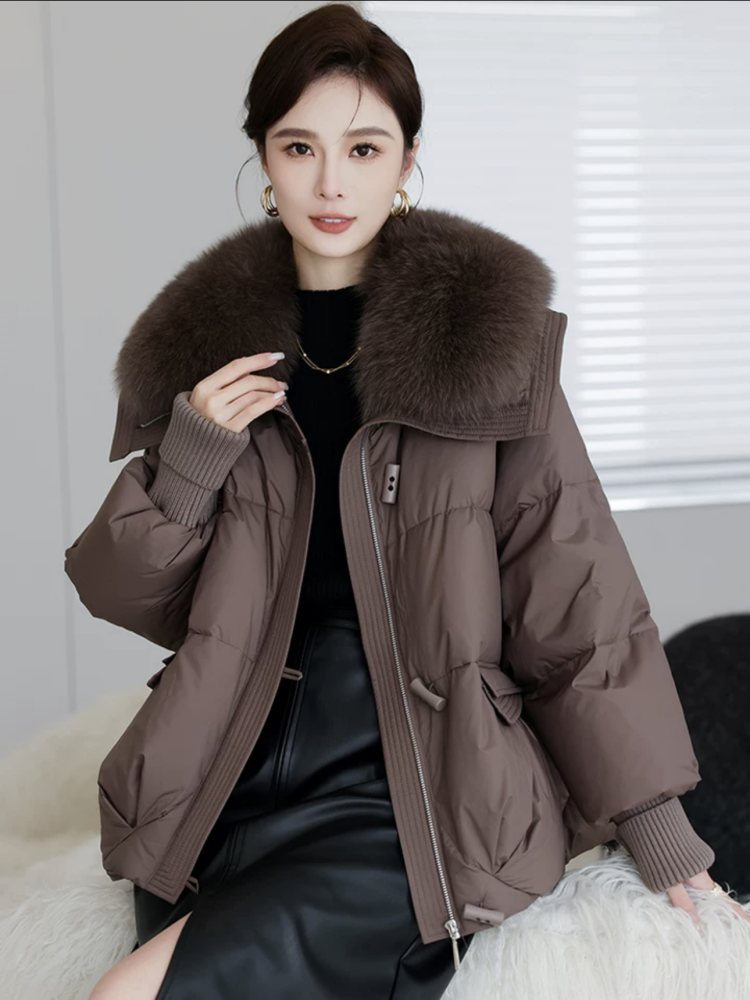艾菜羽绒服新款爆款年毛领羽绒外套季女士女款装休闲宽松户外运动