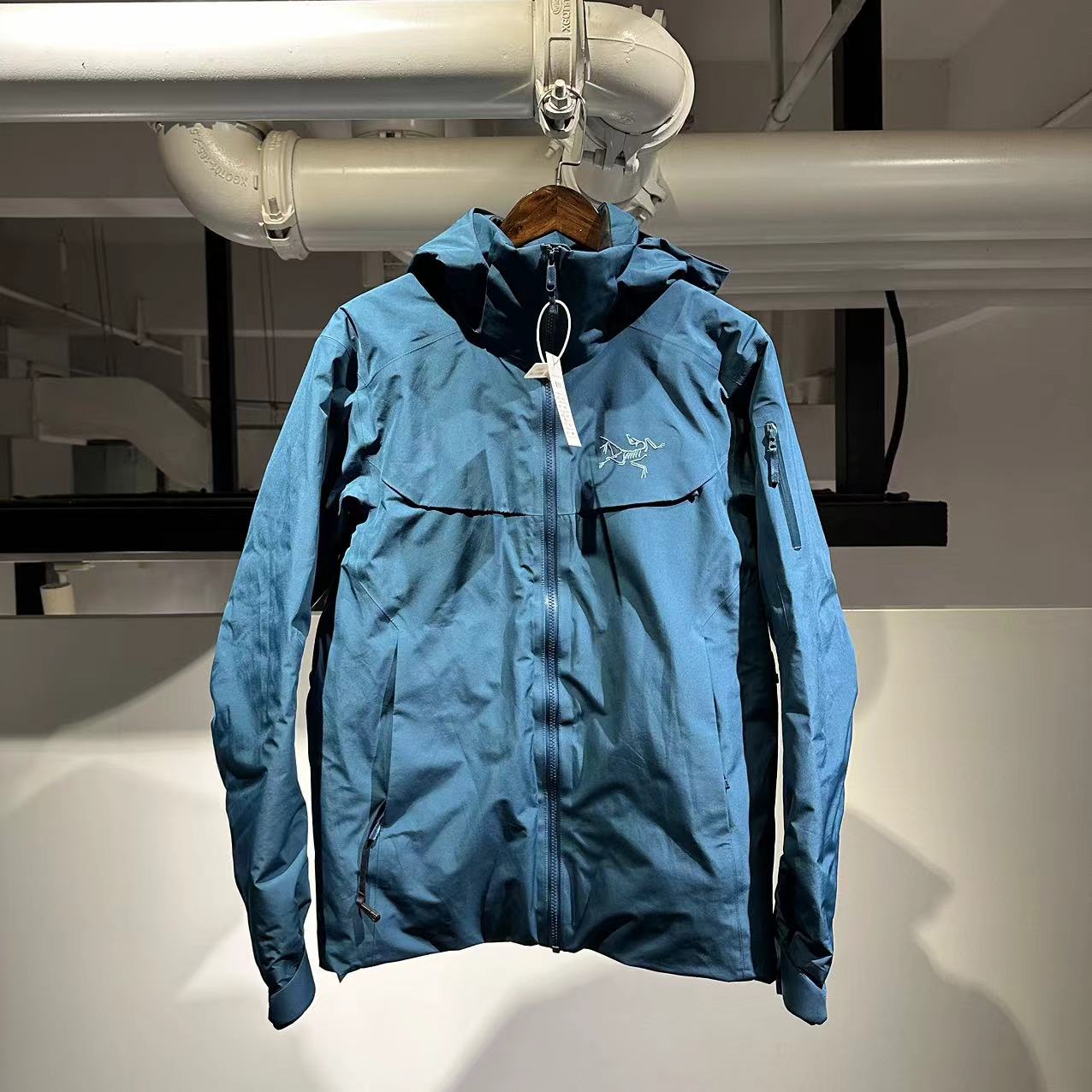 Arcteryx 始祖鸟/02283/ macai 买菜羽绒服 全新S码 见影蓝