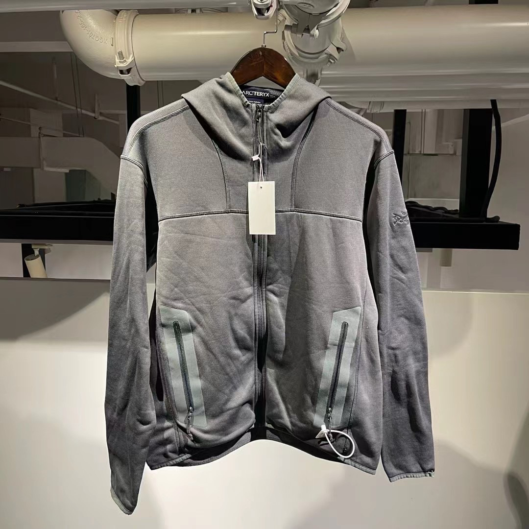 Arcteryx 始祖鸟/00583/军鸟抓绒冲锋衣 S码一处瑕疵 上身无事