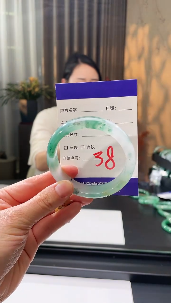 【闪购商品】石英质玉手镯未镶嵌38（5758圈）