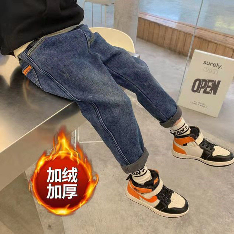 男童牛仔裤一体绒秋冬新款2023中大童宽松休闲儿童男孩外穿保暖潮