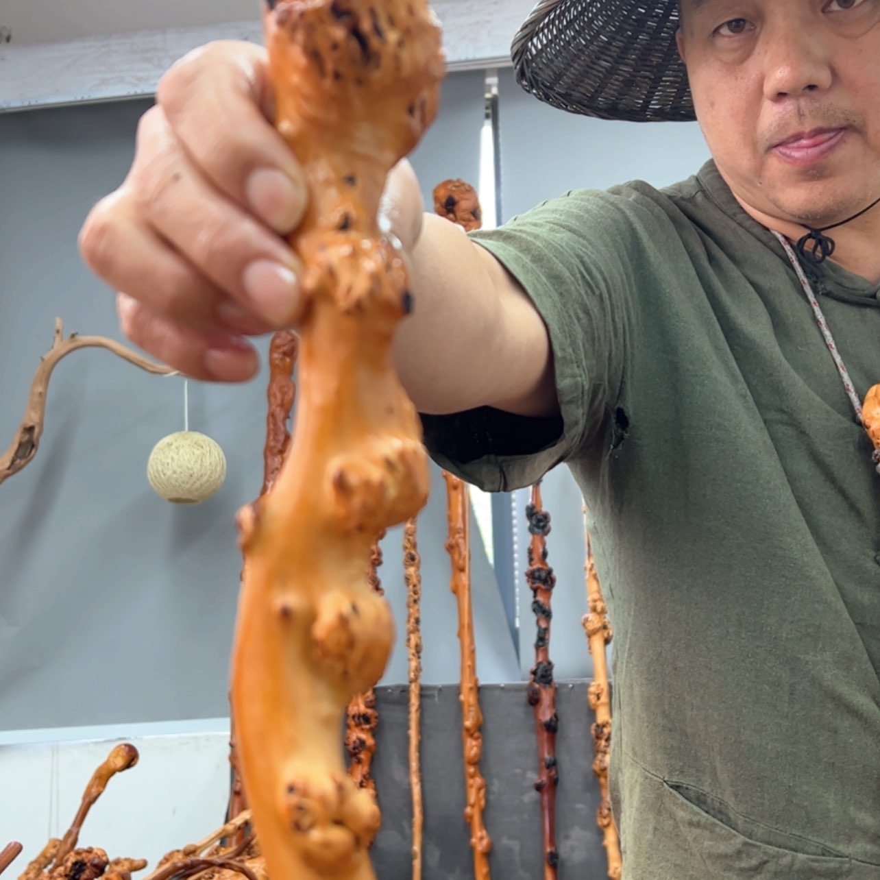 【闪购商品】黑果木其他海手把989