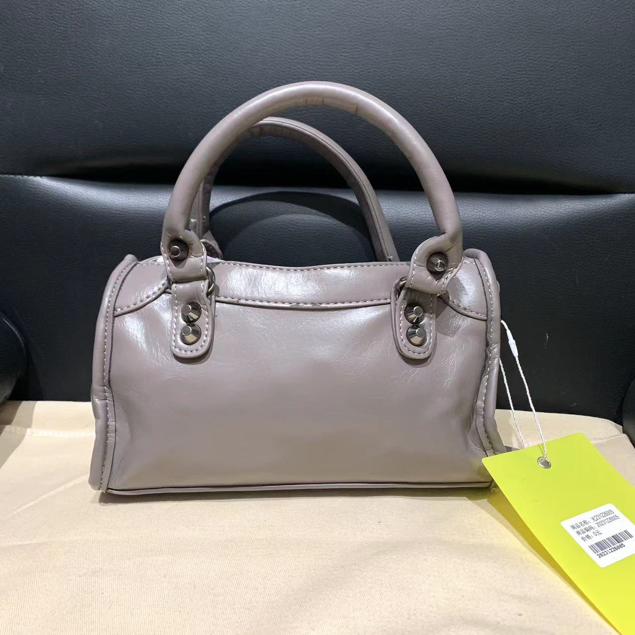 全新未使用  奢品中古捡漏/小众设计师款/箱包/9新/231226005