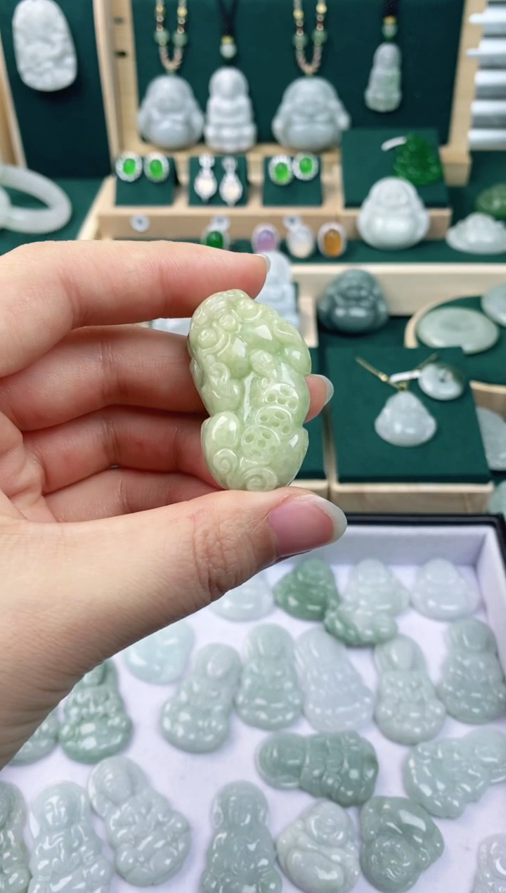 【闪购商品】翡翠颈饰未镶嵌貔貅（多样性发货发其一）